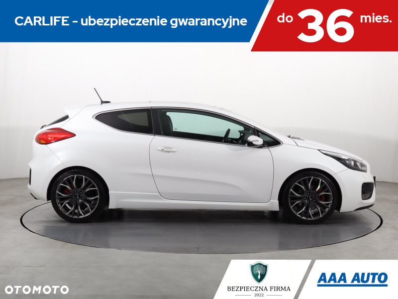 Kia ProCeed - 7