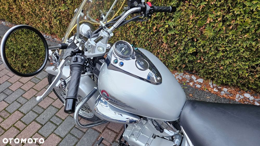 Suzuki Intruder - 29