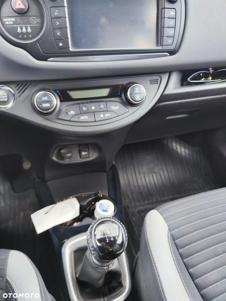 Toyota Yaris 1.33 Selection Passion - 14