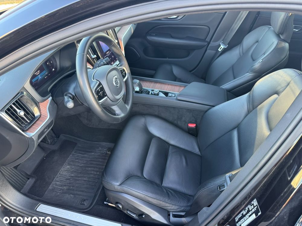 Volvo S60 B5 B AWD Ultimate Dark - 31