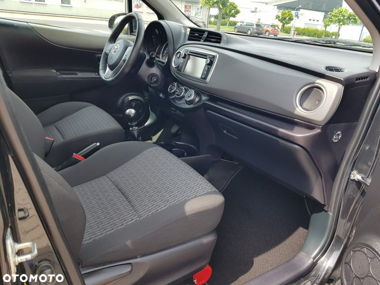 Toyota Yaris 1.33 VVT-i Club - 16