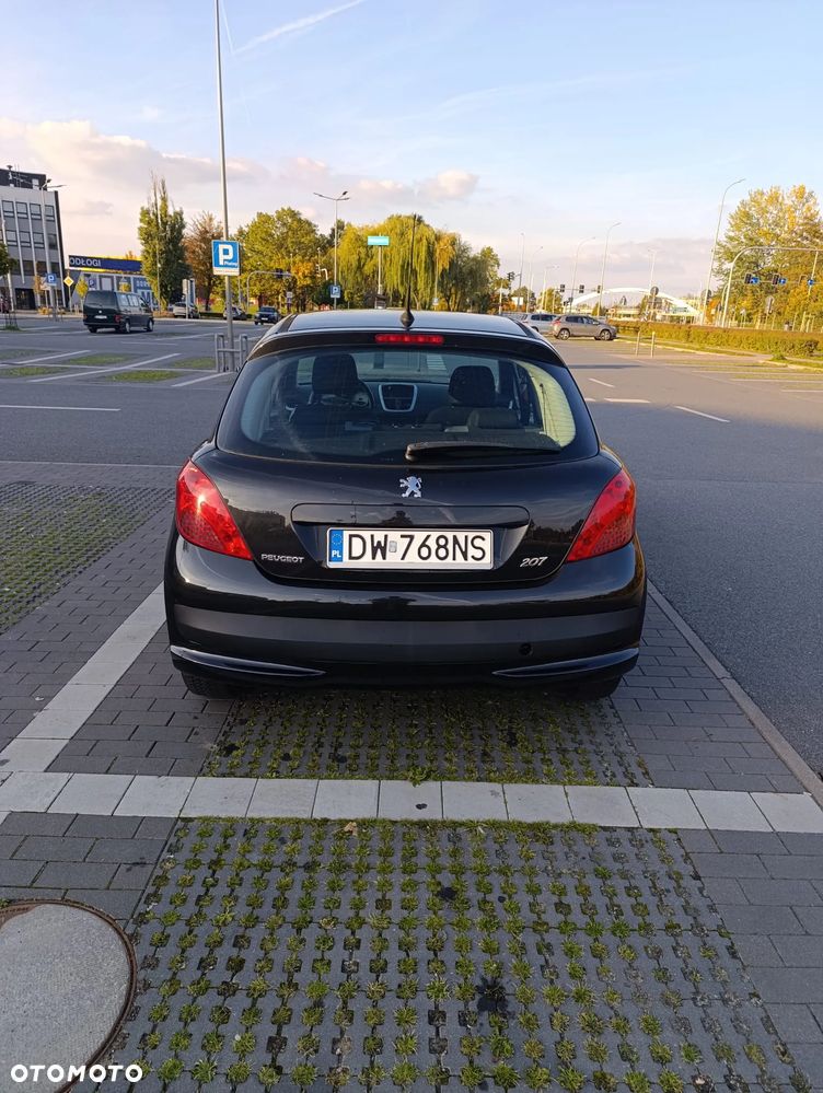 Peugeot 207 2007 photo 5