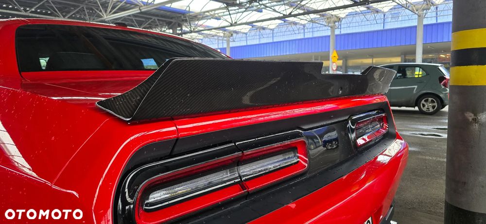 Dodge Challenger - 9