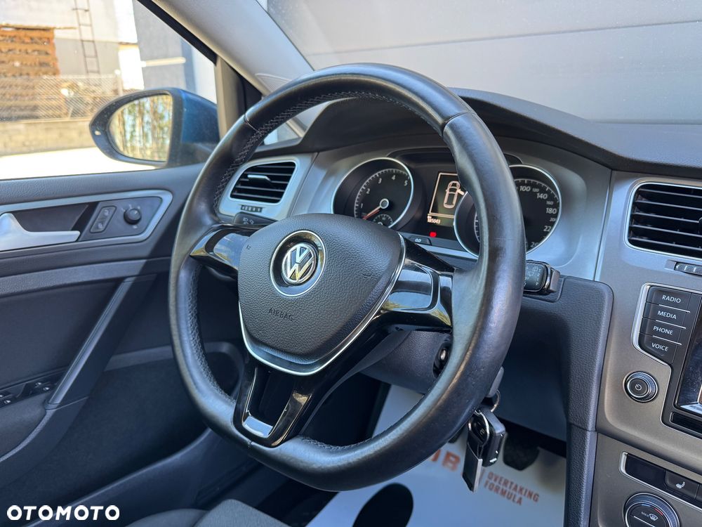 Volkswagen Golf 1.2 TSI BMT Trendline Perfectline - 25