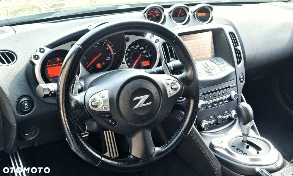 Nissan 370 Z - 9