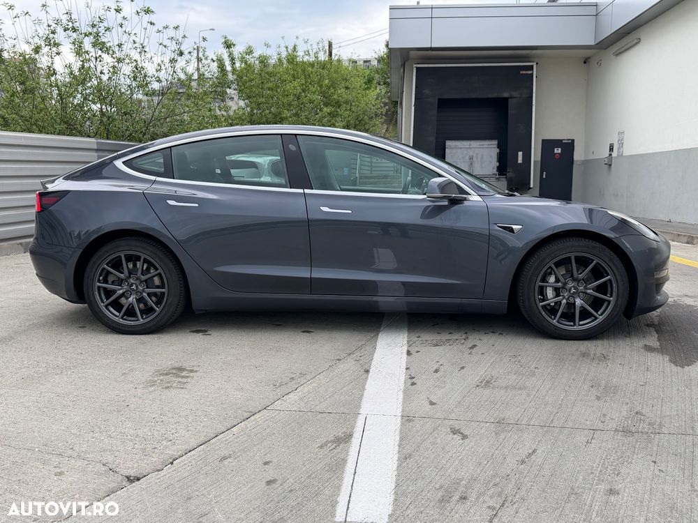 Tesla Model 3 - 14
