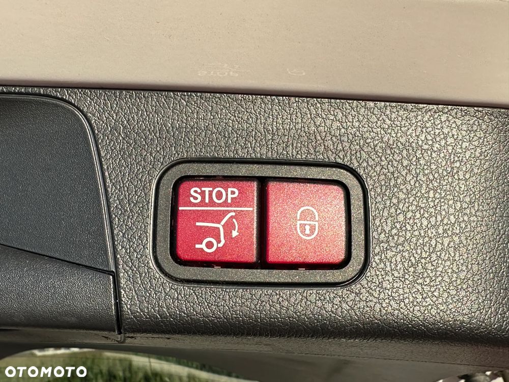 Mercedes-Benz GLB 250 Progressive 8G-DCT - 22