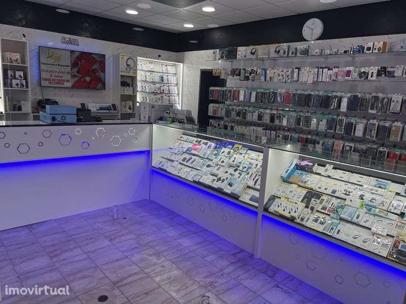 Loja de telemóveis para trespasse em muito boa localização. - Grande imagem: 3/6