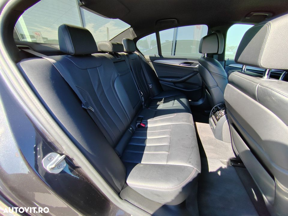 BMW Seria 5 520d xDrive Aut. M Sport Edition - 19