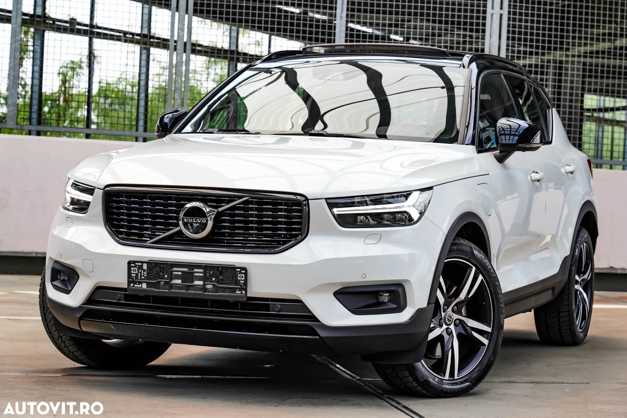 Volvo XC 40 Recharge T5 Twin Engine AT7 R-Design - 3
