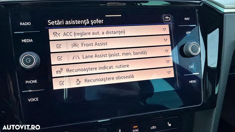 Volkswagen Passat 2.0 TDI DSG Highline - 24