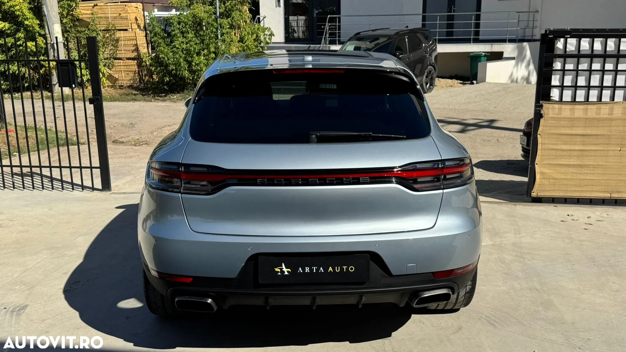 Porsche Macan Standard - 4