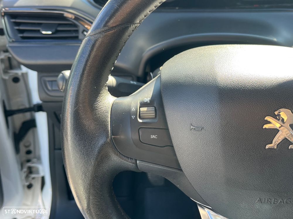 Peugeot 208 1.2 PureTech Active - 25