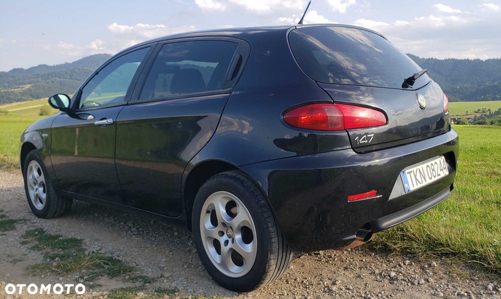 Alfa Romeo 147 - 2