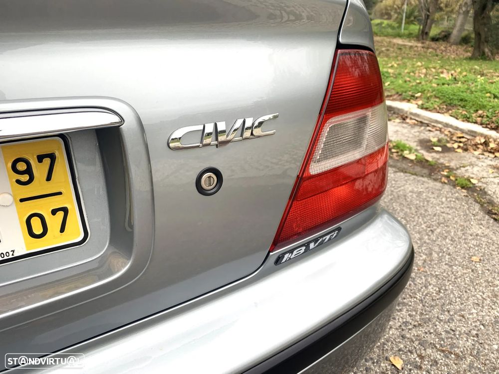 Honda Civic 1.8 VTi - 17