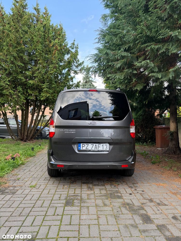 Ford Tourneo Courier 1.0 EcoBoost Titanium - 5