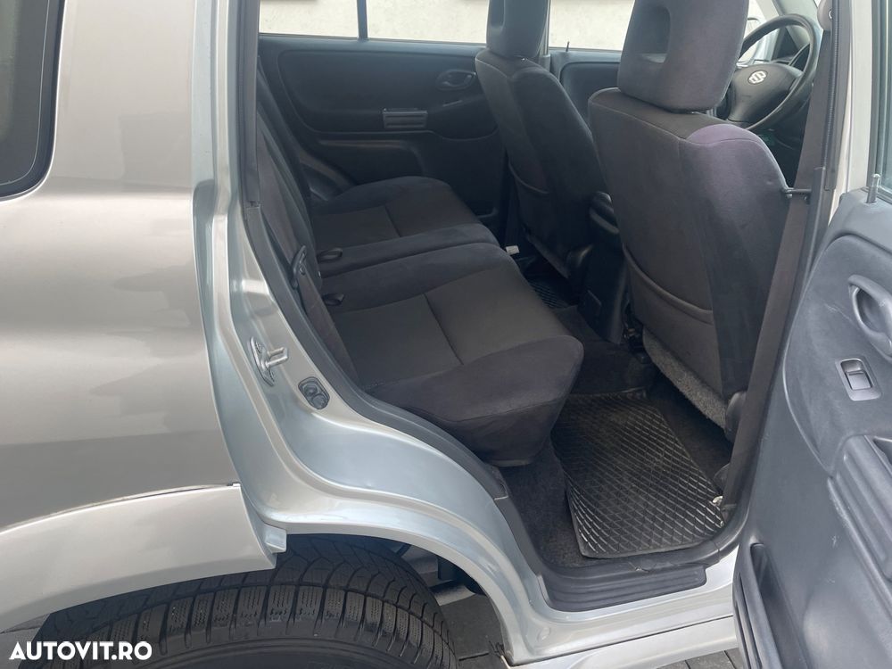 Suzuki Grand Vitara 2.0 TD A/C - 8