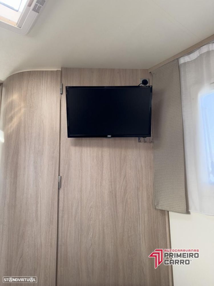 Rapido Serie 8F 880F cama central e basculante - 26