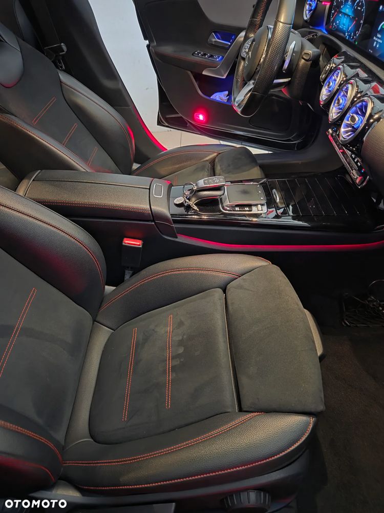 Mercedes-Benz CLA - 11