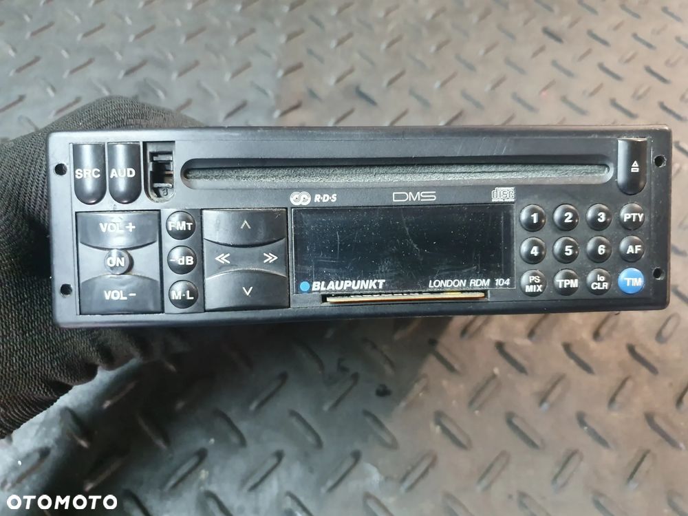RADIO SAMOCHODOWE BLAUPUNKT LONDON RDM 104 7643795510 1H0971899 - 1