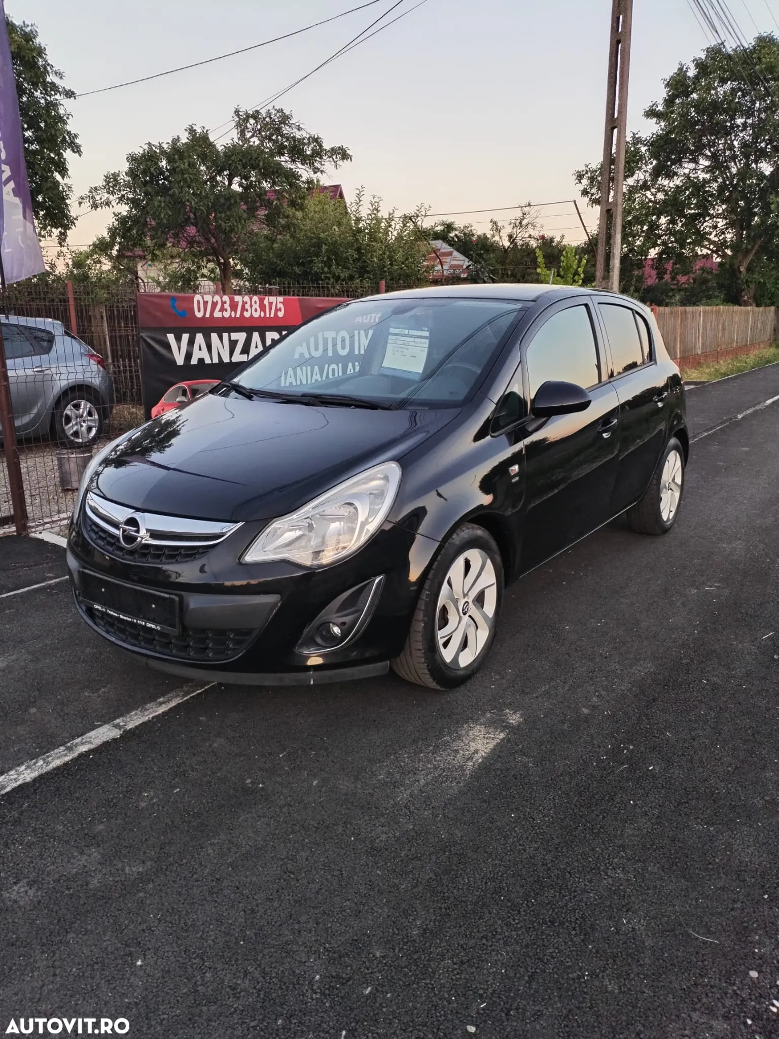 Opel Corsa 1.4 16V Satellite - 9