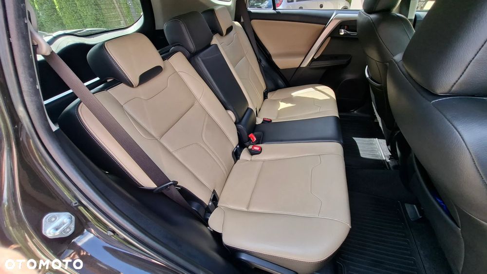 Toyota RAV4 2.0 D-4D Premium - 16