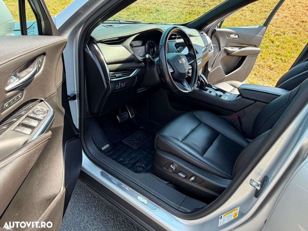 Cadillac XT4 - 9