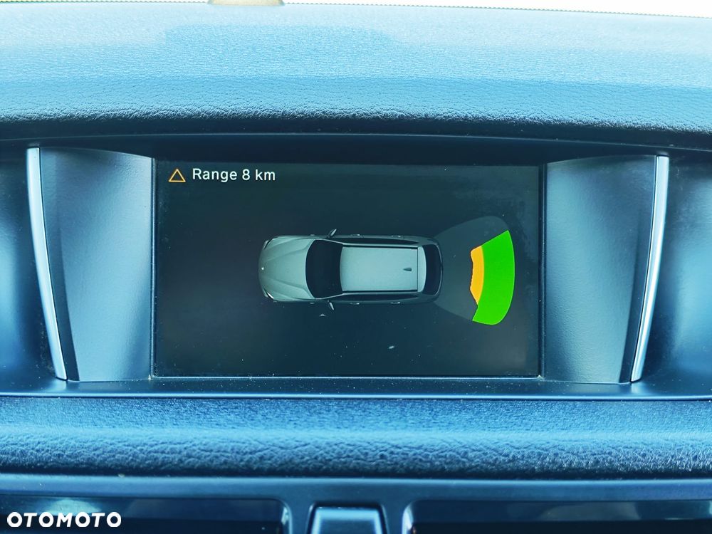 BMW X1 sDrive18d Sport Line - 27