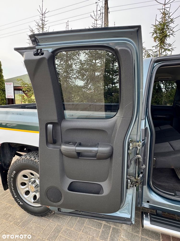 Chevrolet Silverado - 11