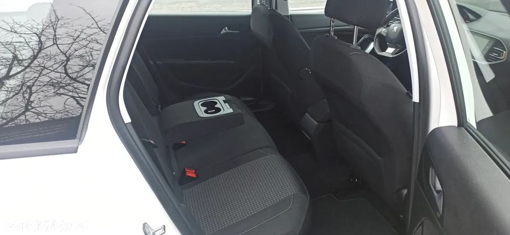 Peugeot 308 SW 1.2 PureTech GPF Allure Pack S&S EAT8 - 27