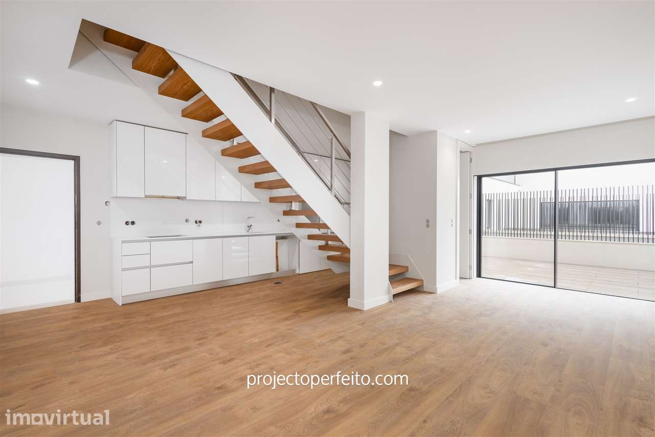 Apartamento T2 DUPLEX Venda em Espinho,Espinho - Grande imagem: 2/18
