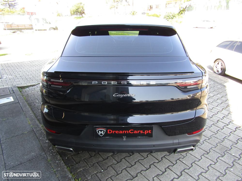 Porsche Cayenne Coupé E-Hybrid - 8