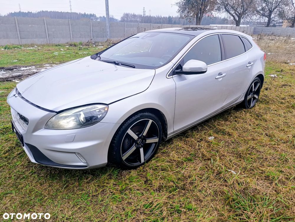 Volvo V40 T3 R Design - 2