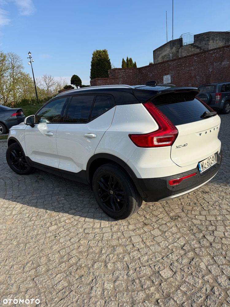 Volvo XC 40 T3 Momentum Pro - 14