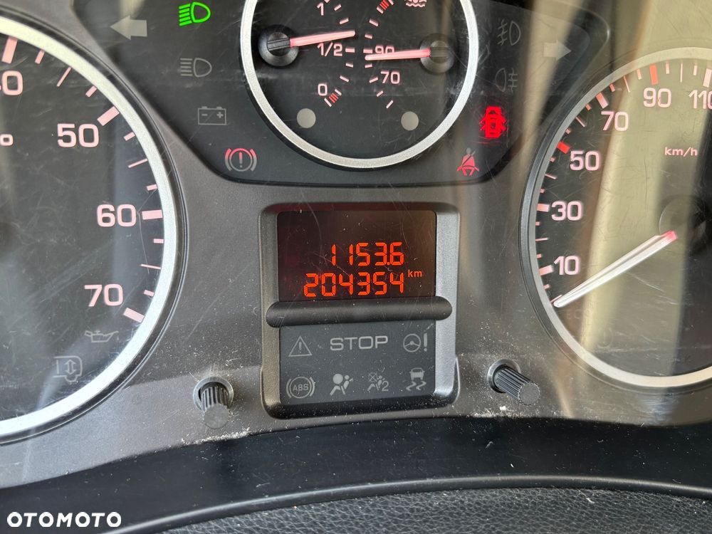 Peugeot Partner 1.6 HDi Outdoor 7os - 24