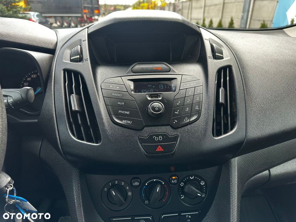 Ford Transit Connect - 18