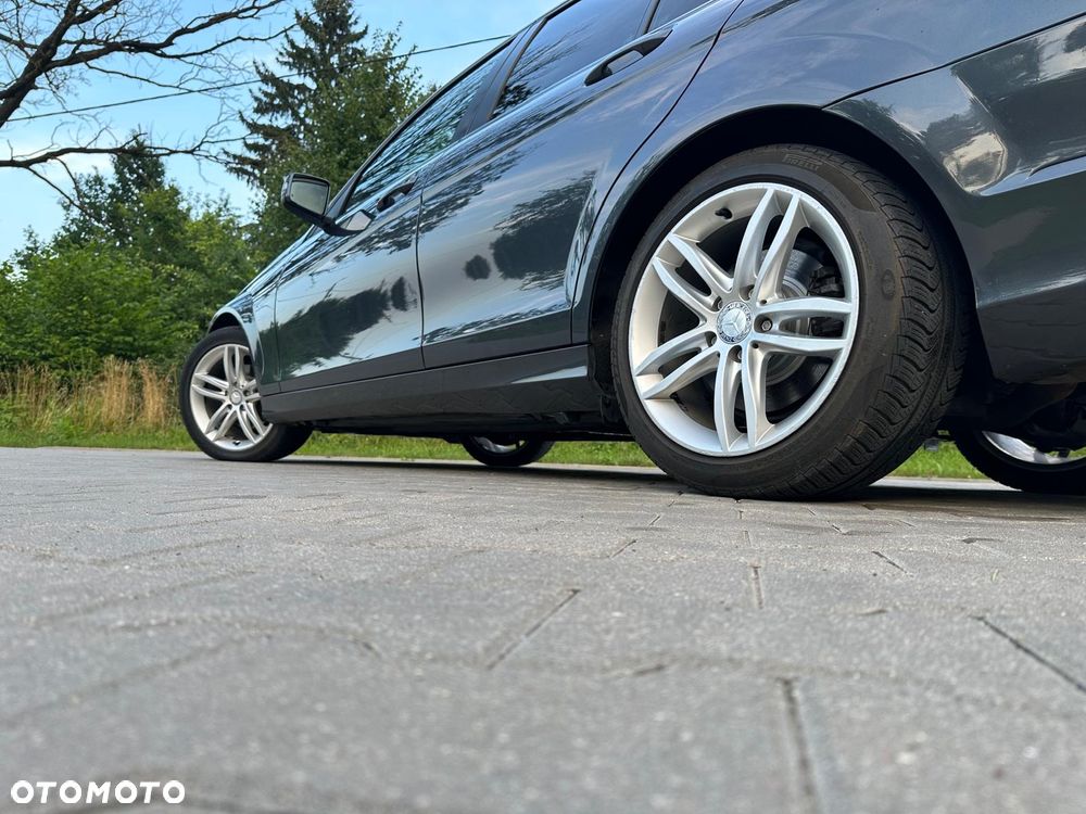 Mercedes-Benz Klasa C 250 CGI BlueEff Avantgarde - 10