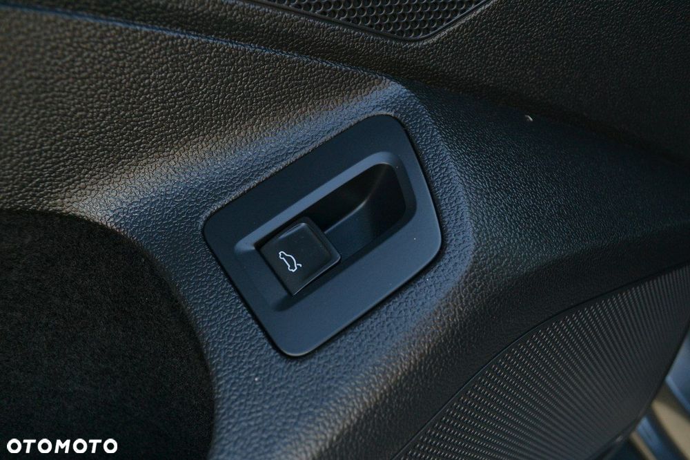 Volkswagen Passat - 16