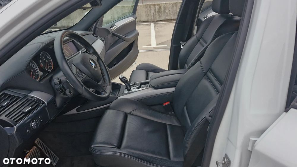 BMW X6M Standard - 23