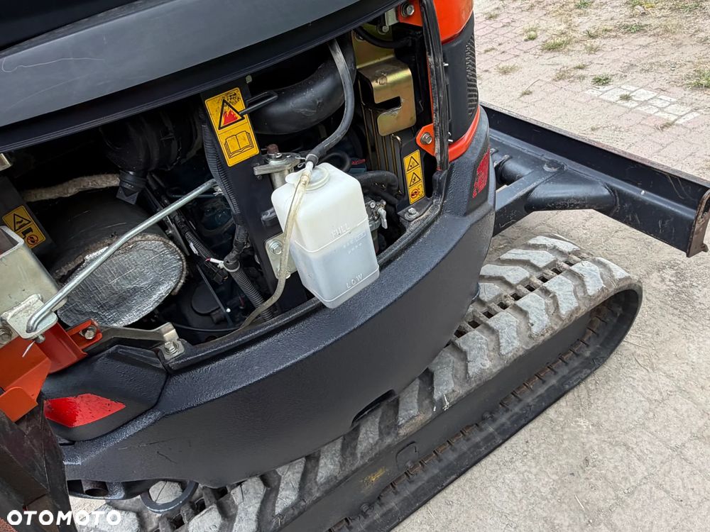 Kubota U27 Minikoparka koparka gąsienicowa 2.8 tony. jak Nówka sztuka z salonu! 2017 rok. 1570mtg. Przywieziona z Gospodarstwa Norweskiego! Zadbana Maszyna ani deka luzów i wycieków. Aktualna Dekra dokumentacja BMWT! Łyżka skarpowa uchylna Hydrauliczna! Szybka wolna jazda. Zamki na tłokach. Wersja Norweska!! OKAZJA Tanio - 8