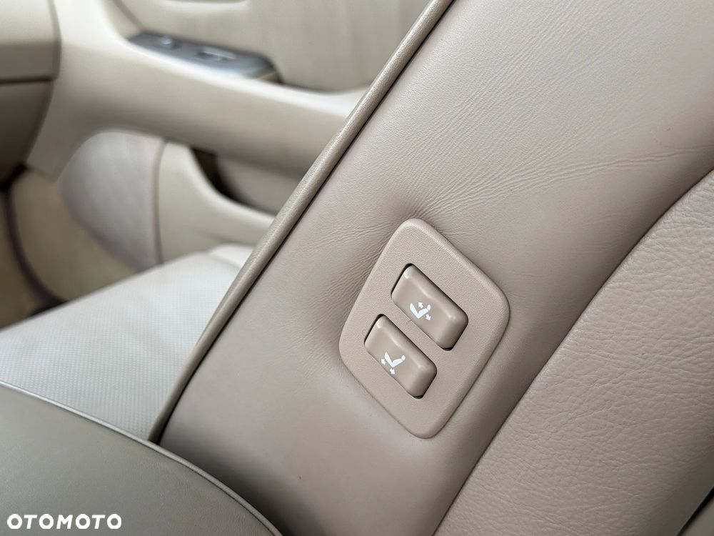 Lexus LS High Class - 33