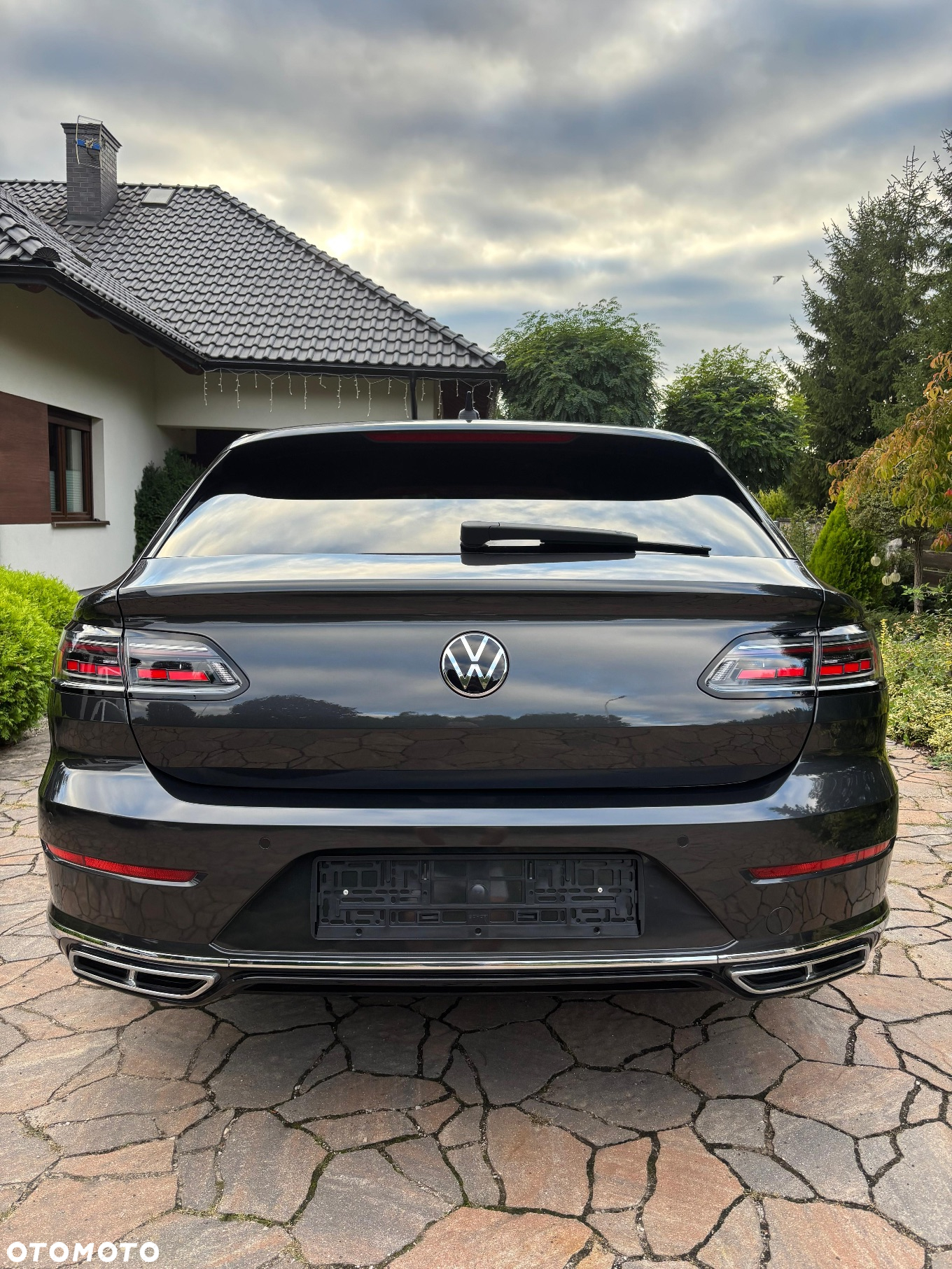Volkswagen Arteon 2.0 TDI R-Line DSG - 26