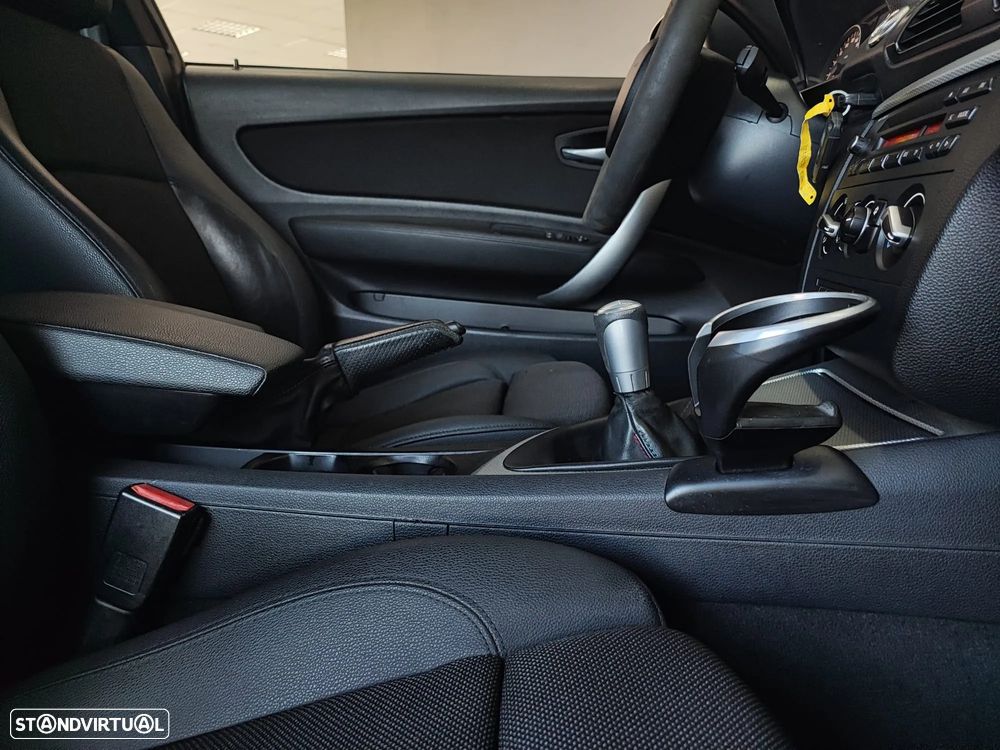 BMW 118 d Limited Edition Lifestyle c/ M Sport Pack - 38