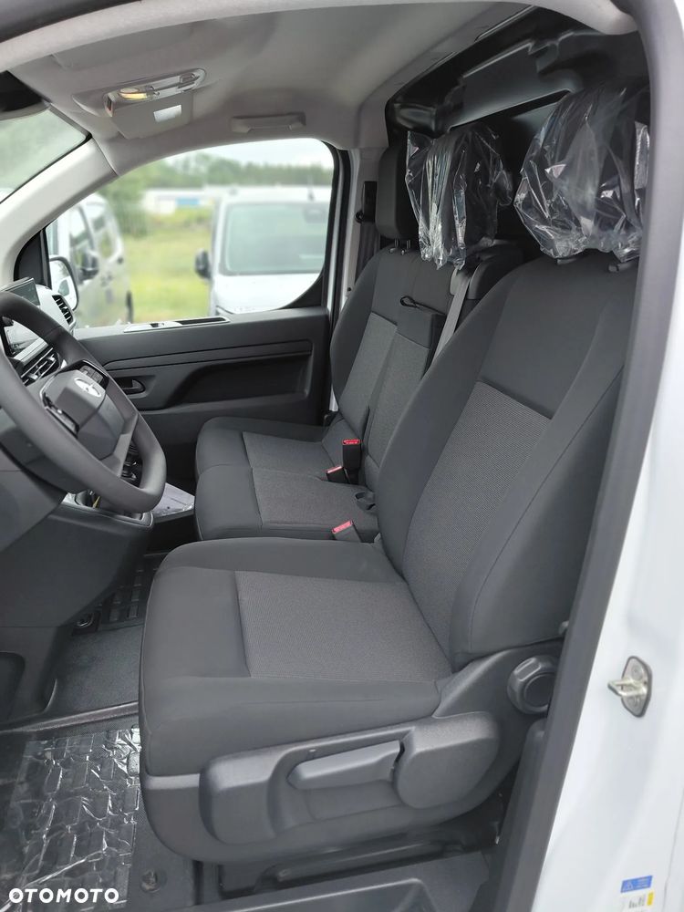 Opel Vivaro Furgon XL Diesel 2.2 150 KM Manual - 8