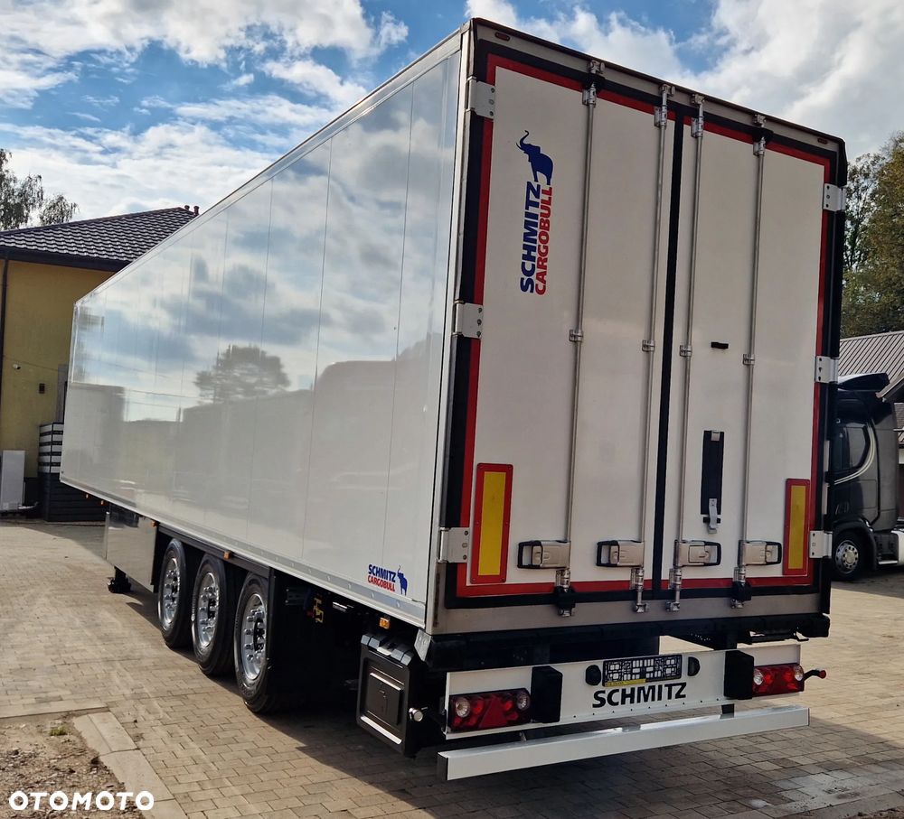 Schmitz Cargobull * CHŁODNIA * OŚ PODNOSZONA * 4 RYGLE * - 9