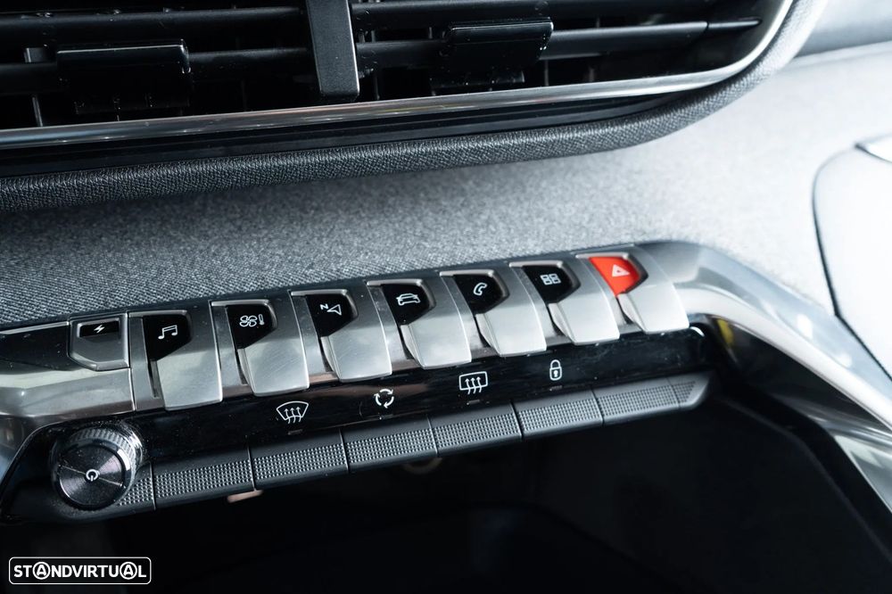 Peugeot 3008 1.6 Hybrid Allure Pack e-EAT8 - 26