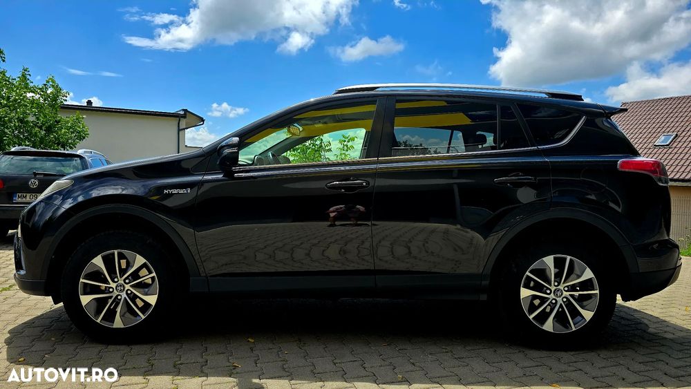 Toyota RAV4 - 5