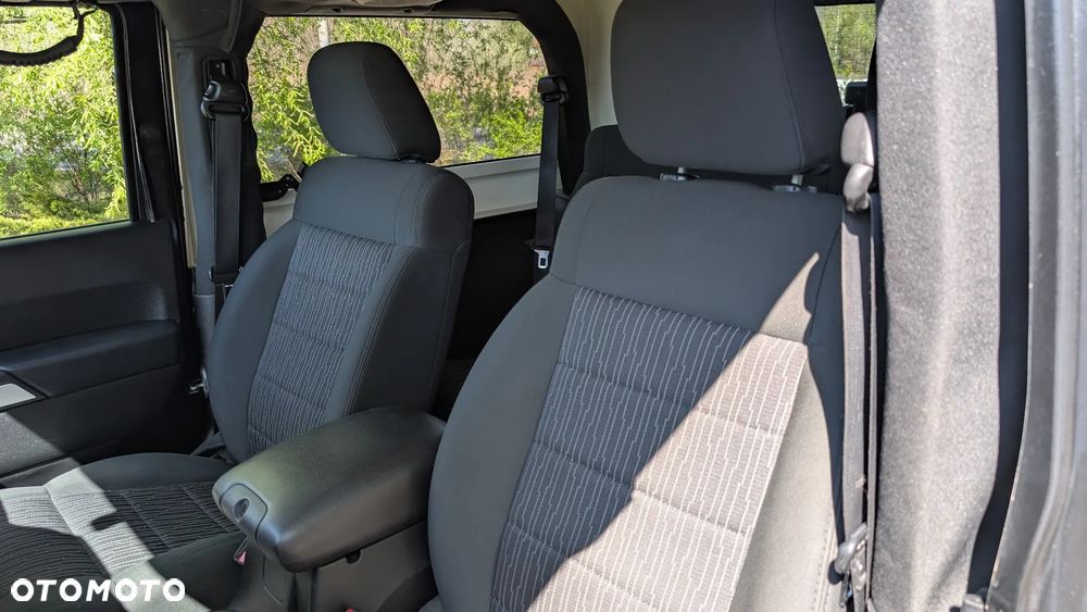 Jeep Wrangler 2.8 CRD Rubicon - 24