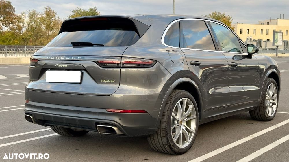 Porsche Cayenne - 3