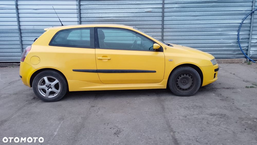Tylko Części Fiat Stilo 1.8 16V 192A4000 133KM 98kW hb 3d 01r–04r lakier 258/A - 4